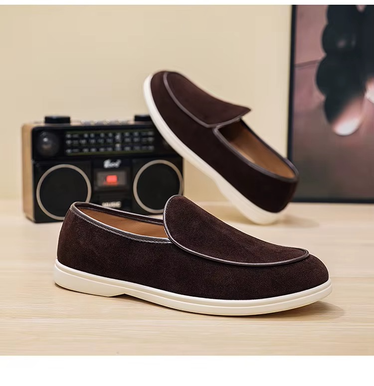 CHAUSSURE EN CUIRE TAILLE DISPONIBLE 42 44